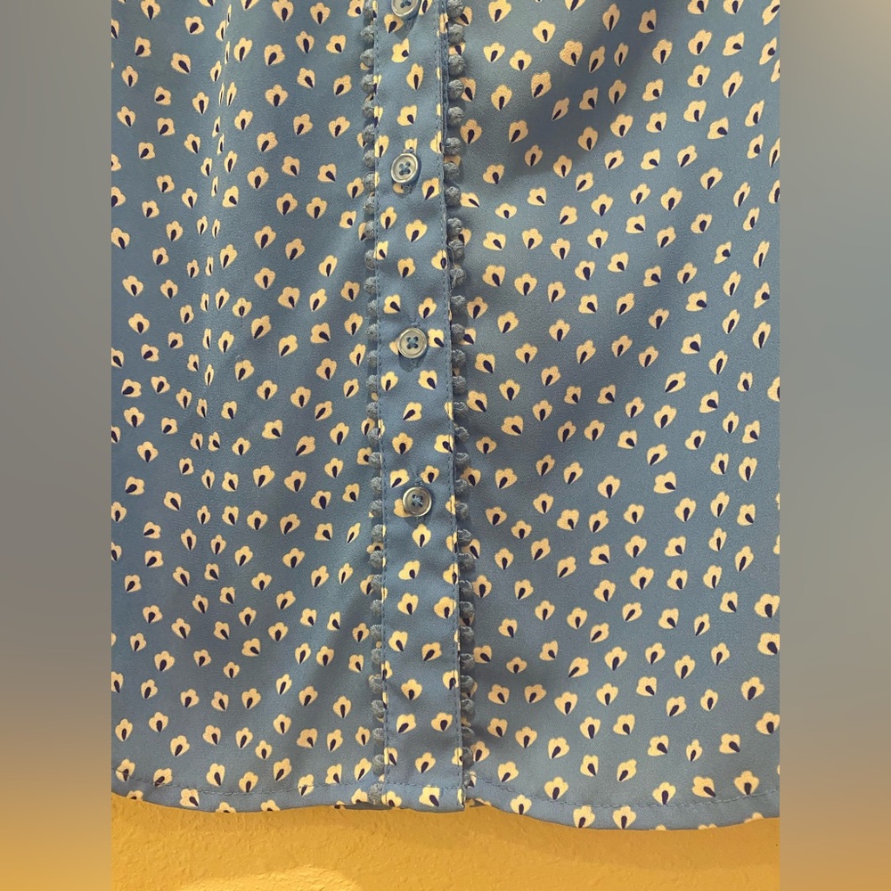 Banana Republic Women's Top Blue Print Sleeveless Button-down - Picture 7 of 7